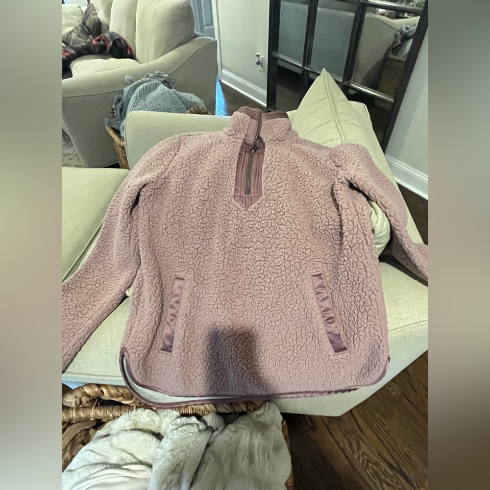 Abercrombie sherpa pull over medium lavender great condition
